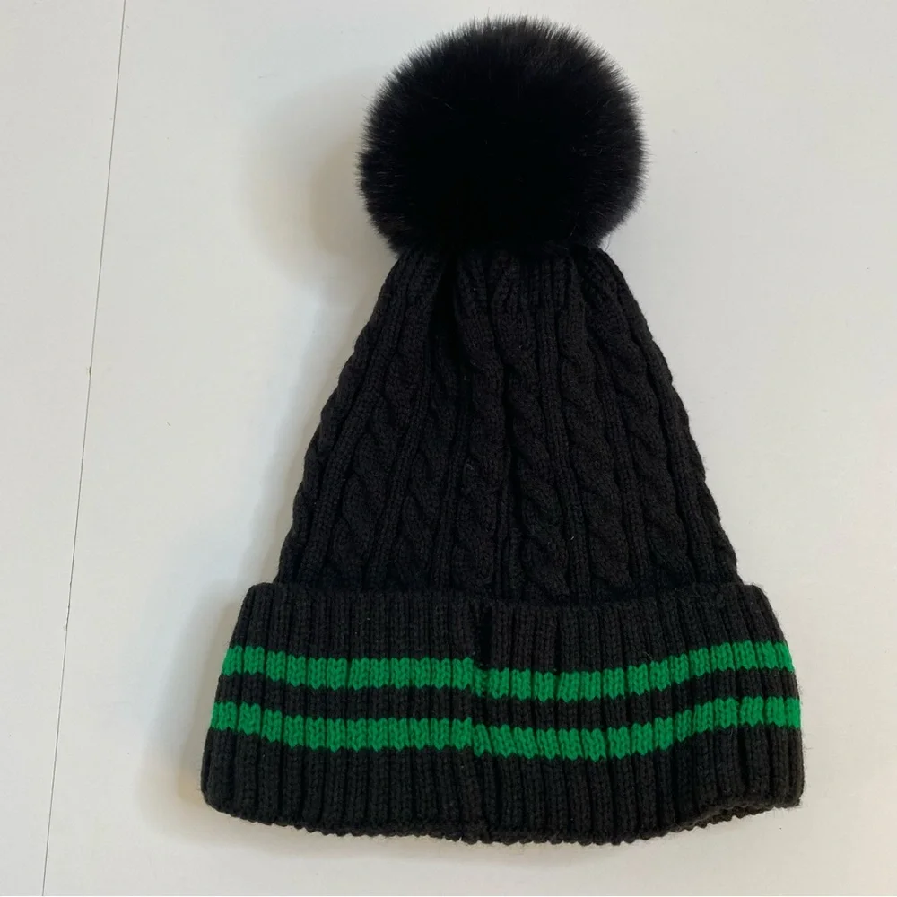 NWOT Throne of Glass Terrasen Inspired Black‎ Knit Beanie/Green Trim Pom Top